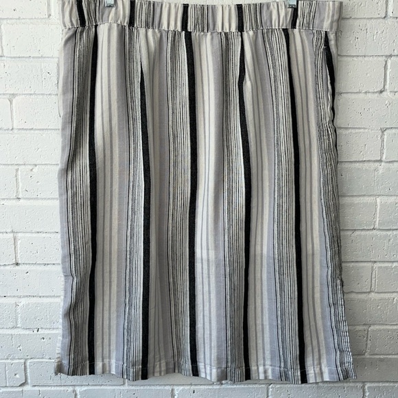 da•sh size XL Linen Blend Striped Skirt Midi Skirt Black White Gray Button Front - Picture 3 of 12